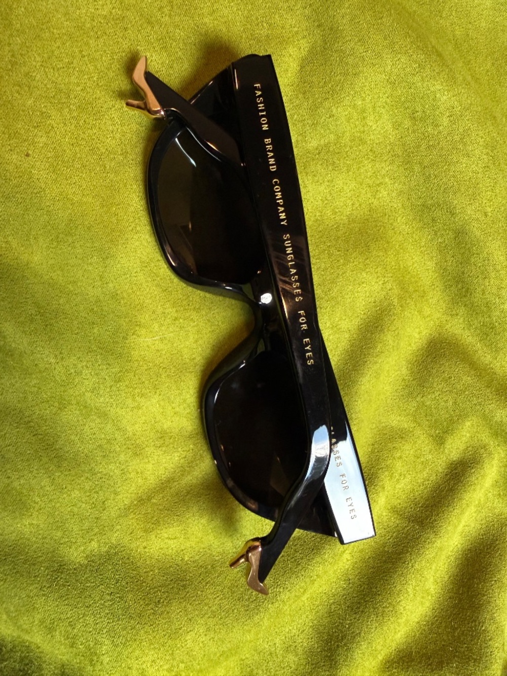 Fashion Brand Company Lucky Dice Sunglasses - Picture 4 of 4